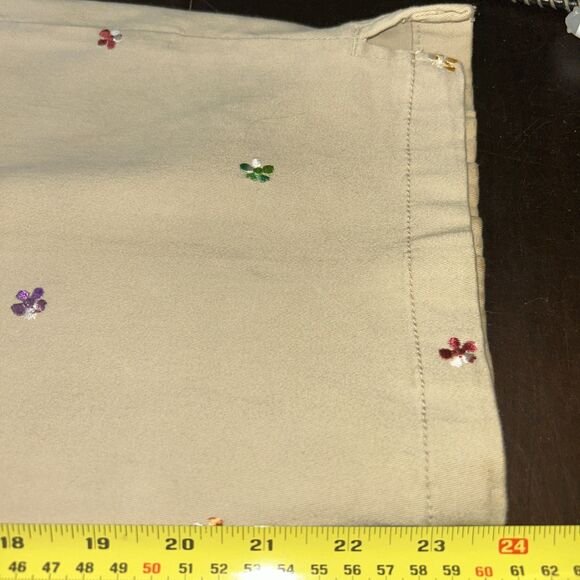 Hannah Women’s Size 14 Embroidered Floral Print Khaki Capris - Picture 7 of 7